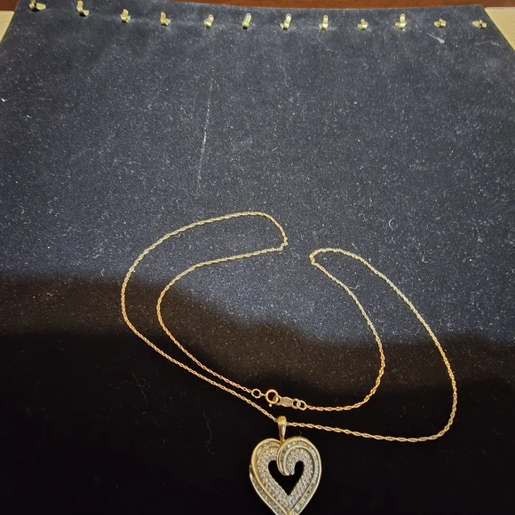 Gold Heart Pendant Necklace